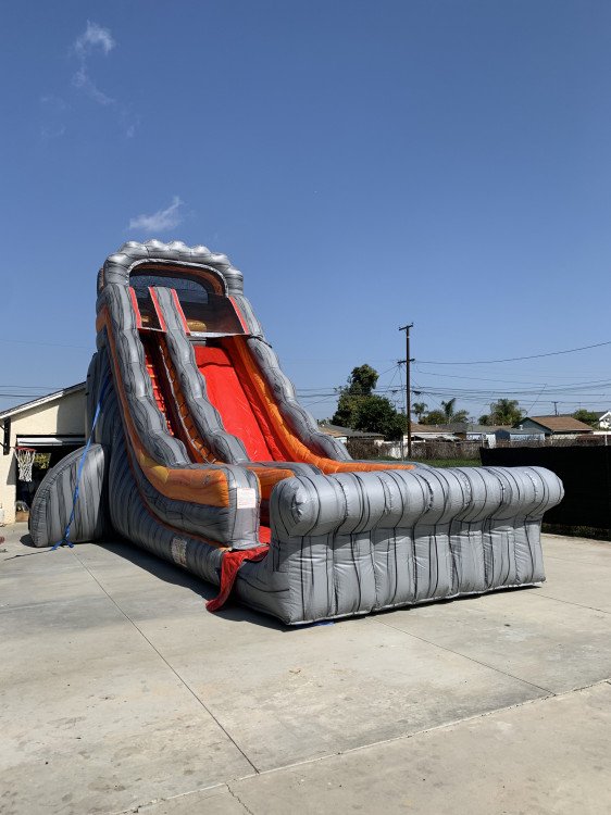 22' Volcano Dry Slide